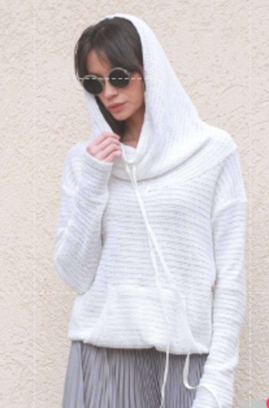 FloAtelier Handmade White Hooded Sweater Size M/L